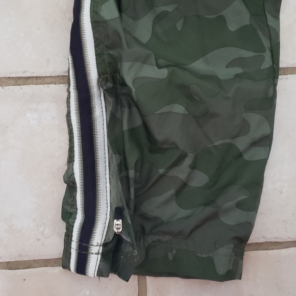 Camouflage green lined pants, stretchy waist, new - Picture 4 of 8